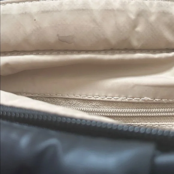 Caraa Sporty Black Puffy Nylon Detachable Strap Double Handle Tote Purse Bag 🌺🌺 - Picture 6 of 9